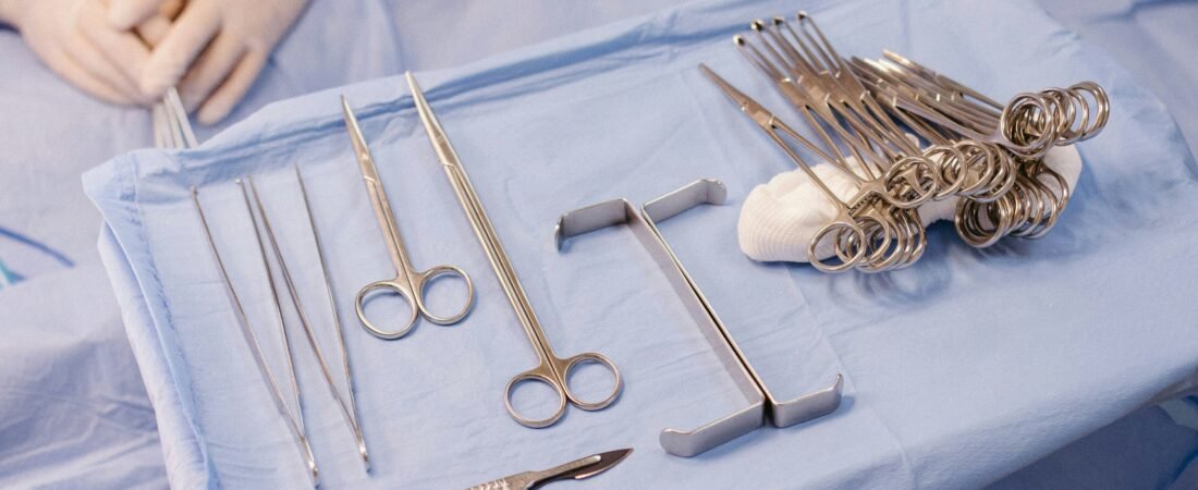 Desinfección de alto nivel y esterilización de dispositivos médicos: ¿cuándo corresponde cada proceso?